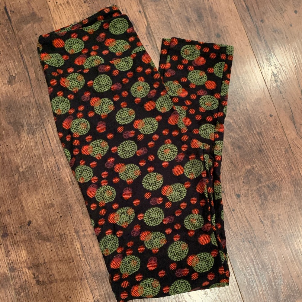 Lularoe one size leggings, excellent condition